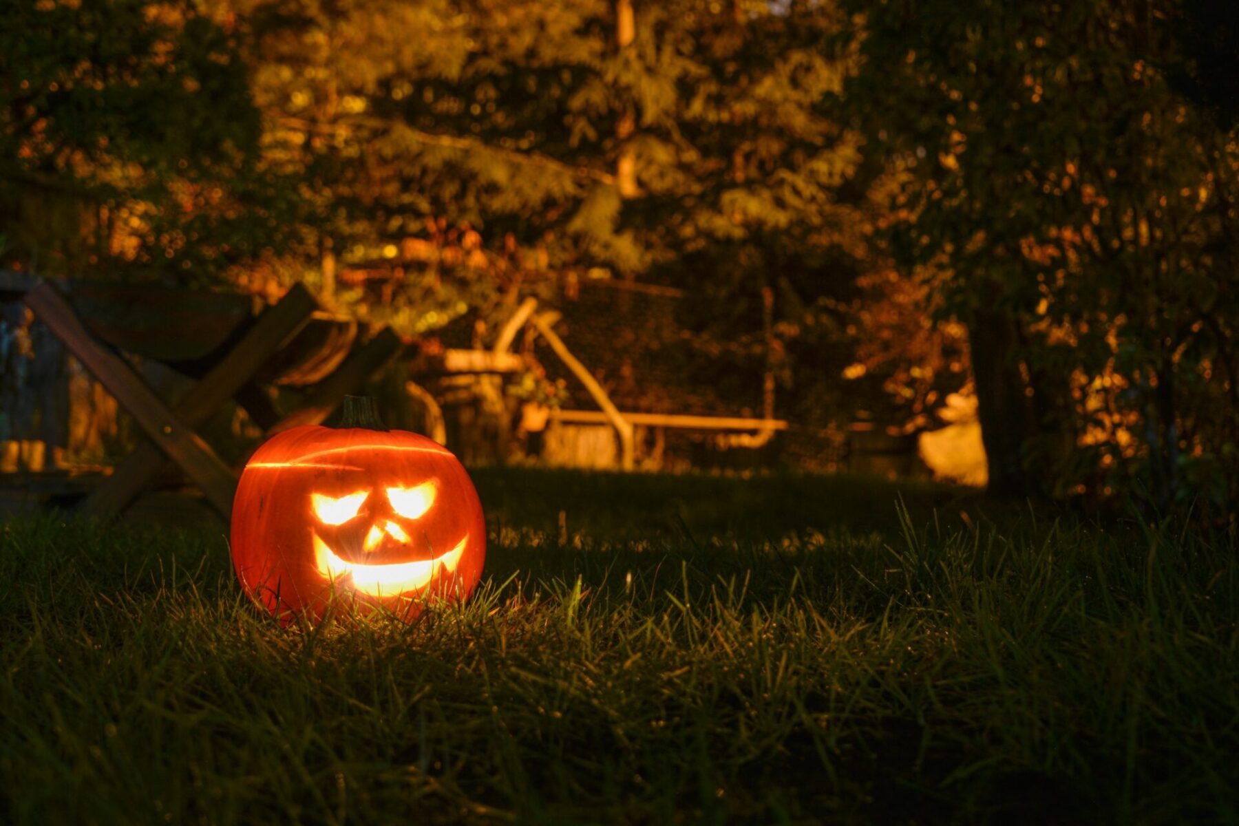 Halloween Safety Tips for Kansas City Families and Drivers